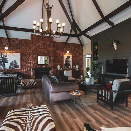 Otjiwa Safari Lodge Otjiwarongo Ngoại thất bức ảnh