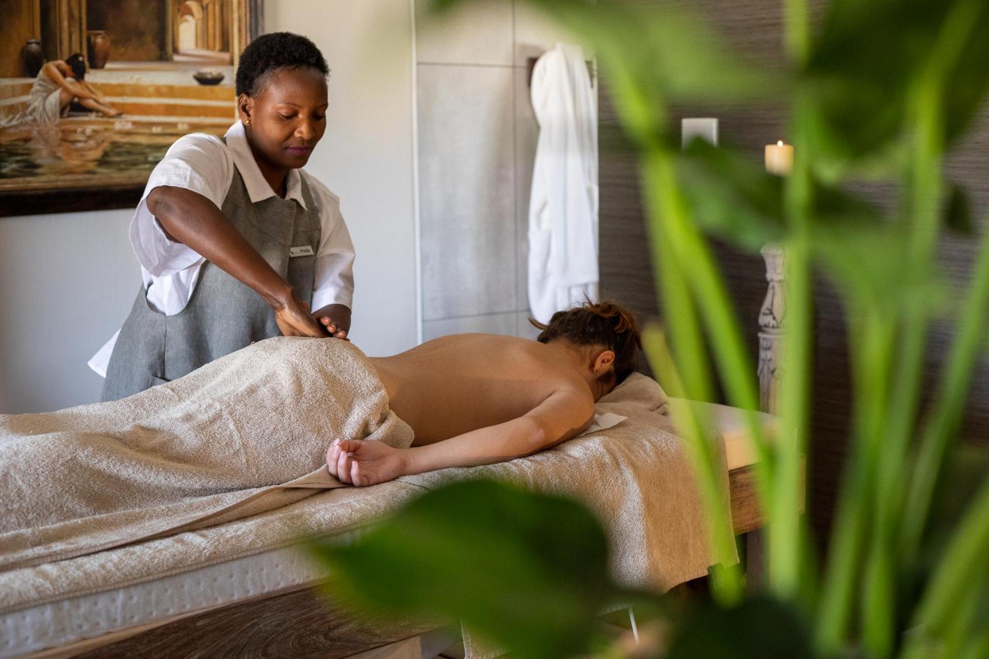 Otjiwa Safari Lodge Otjiwarongo Ngoại thất bức ảnh