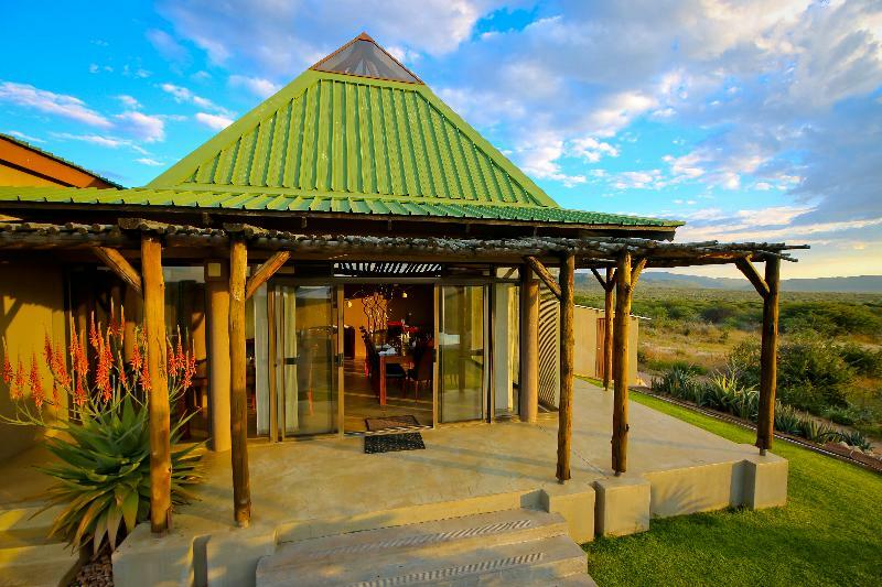 Otjiwa Safari Lodge Otjiwarongo Ngoại thất bức ảnh